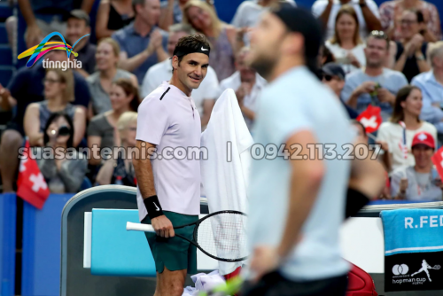 Federer xoay chuyển thế trận về cú thuận tay tốt thế nào 1