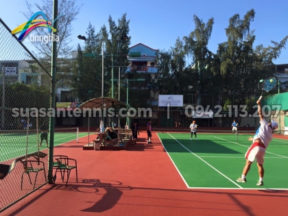 Sửa và sơn lại 2 lớp sơn cho sân tennis Quận 6