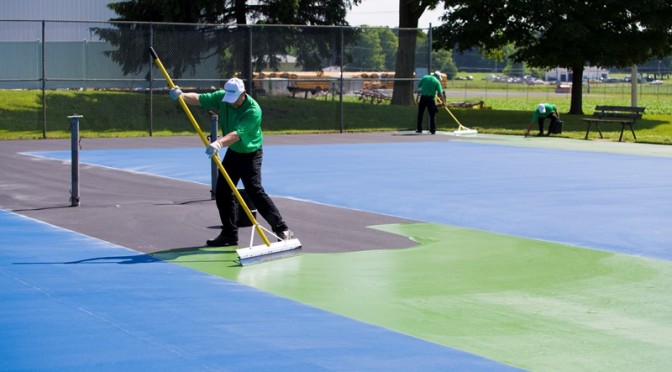 Dụng cụ sơn sân tennis