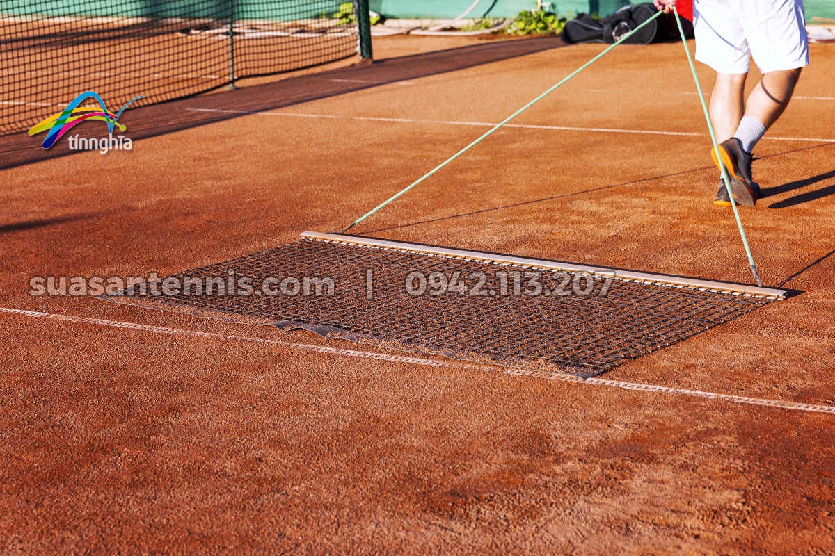 Cách bảo dưỡng sân tennis
