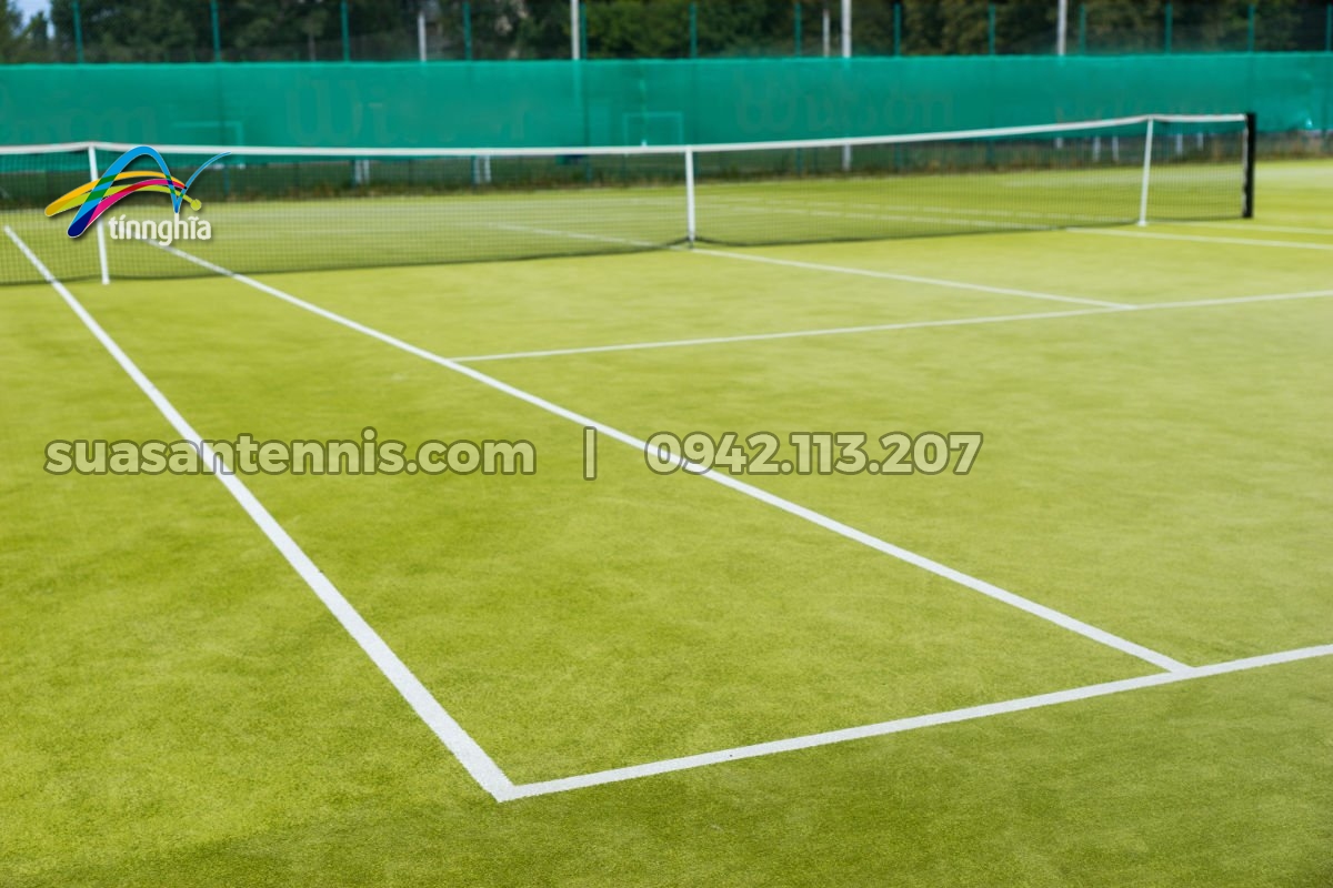 Sân tennis cỏ