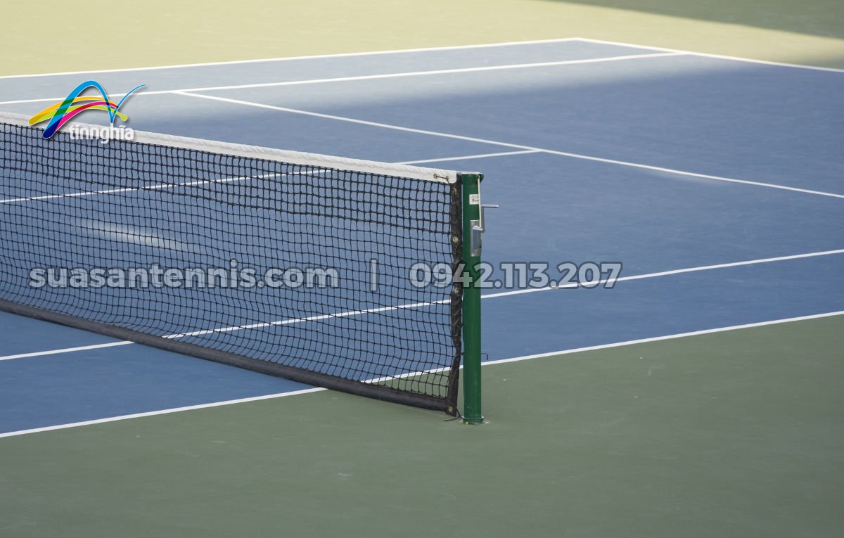 Sân tennis cứng