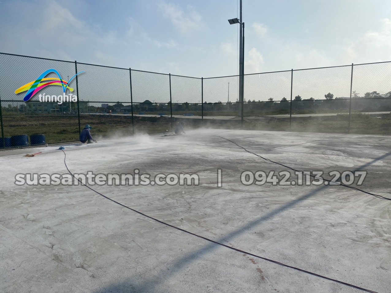 sửa chữa 3 sân tennis bị làm sai quy trình và chống thấm sai cách ở Khu thể thao Huyện Hồng Ngự 2