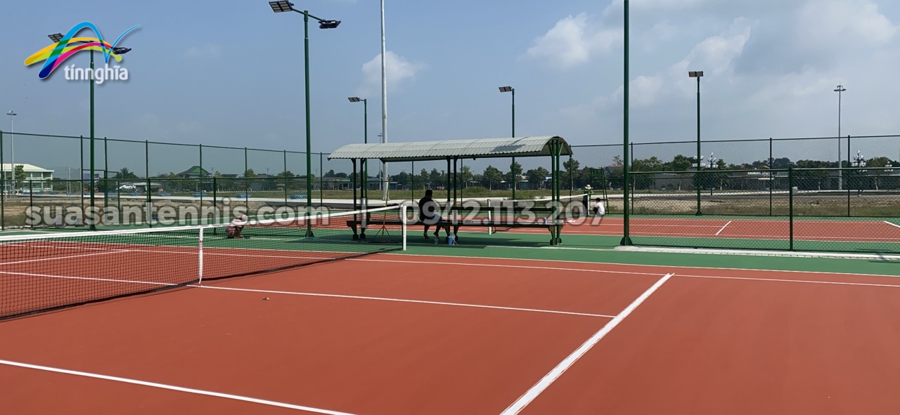 Tín Nghĩa sửa chữa 3 sân tennis bị làm sai quy trình ở Khu thể thao Huyện Hồng Ngự 4