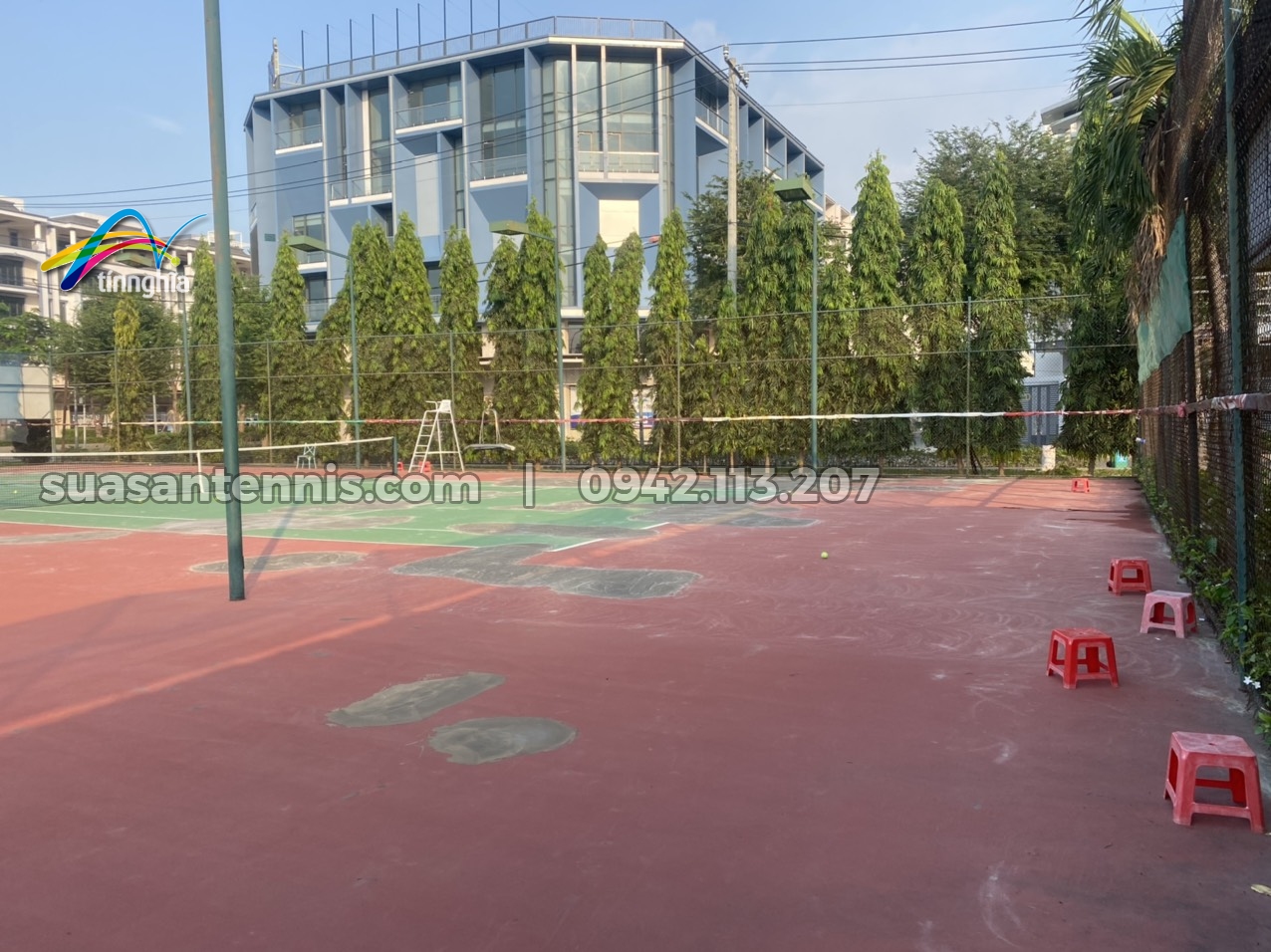 Tín Nghĩa trùng tu, sửa chữa lại sân tennis Vạn Phúc sau 5 năm sử dụng
