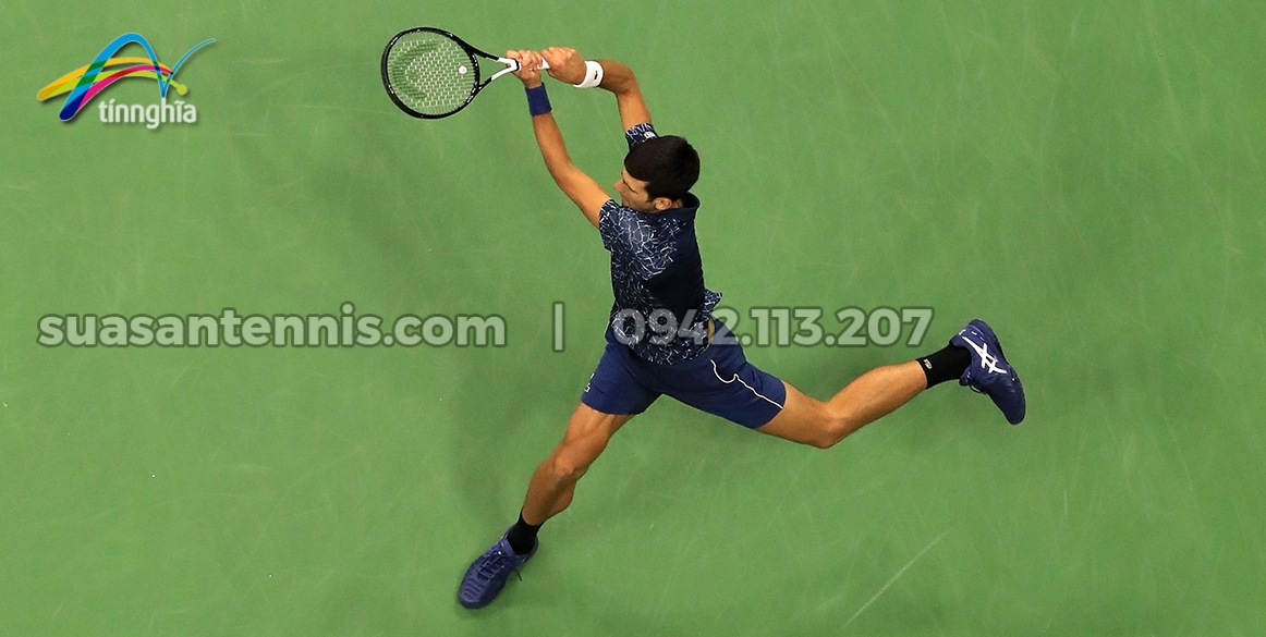 trai-mot-tay-bieu-tuong-that-truyen-cua-tennis-hien-dai 2