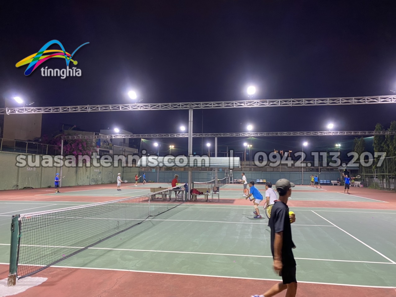 Thay 24 đèn led 3 sân tennis xí nghiệp đầu máy Sài gòn